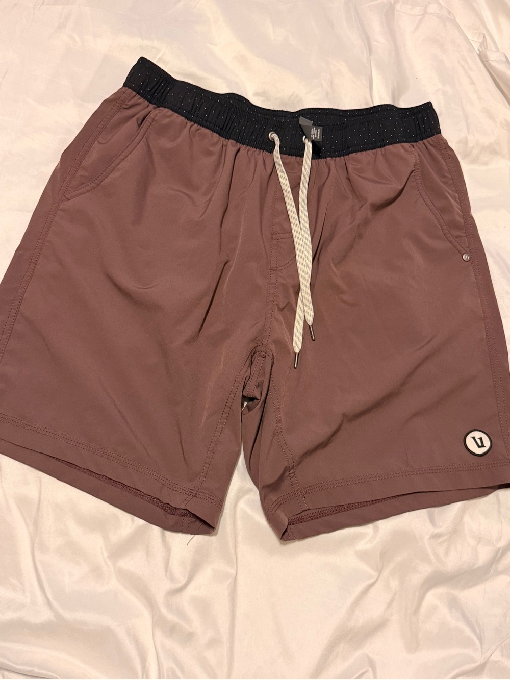 Vuori shorts men’s size xl